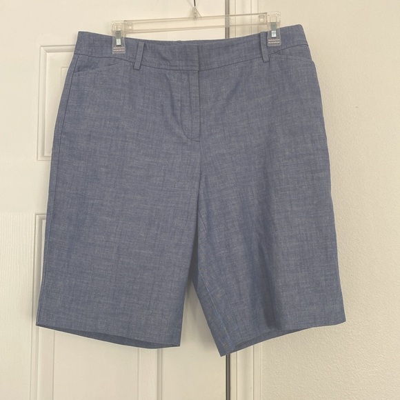Talbots Chambray Newport perfect shorts. - Picture 10 of 13
